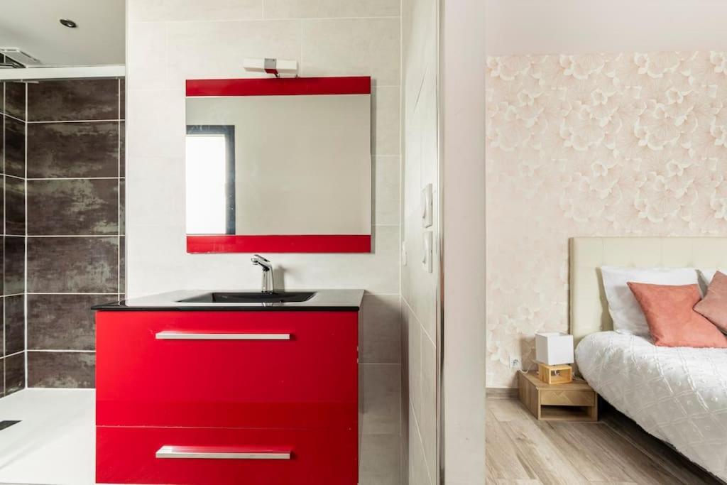 Des Rives Du Tarn Avec Jacuzzi Holiday home Montans